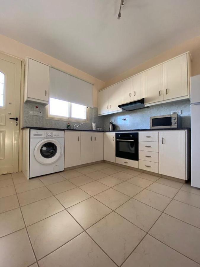 Royal Seacrest F G5 Ground Floor Apartment Paphos ภายนอก รูปภาพ