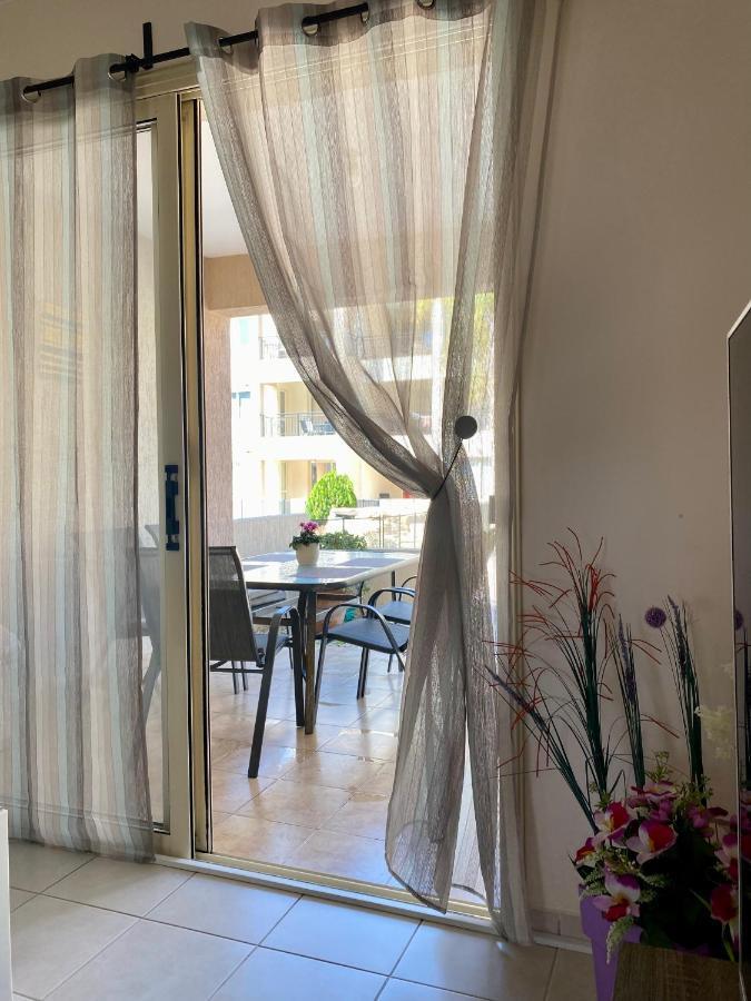 Royal Seacrest F G5 Ground Floor Apartment Paphos ภายนอก รูปภาพ